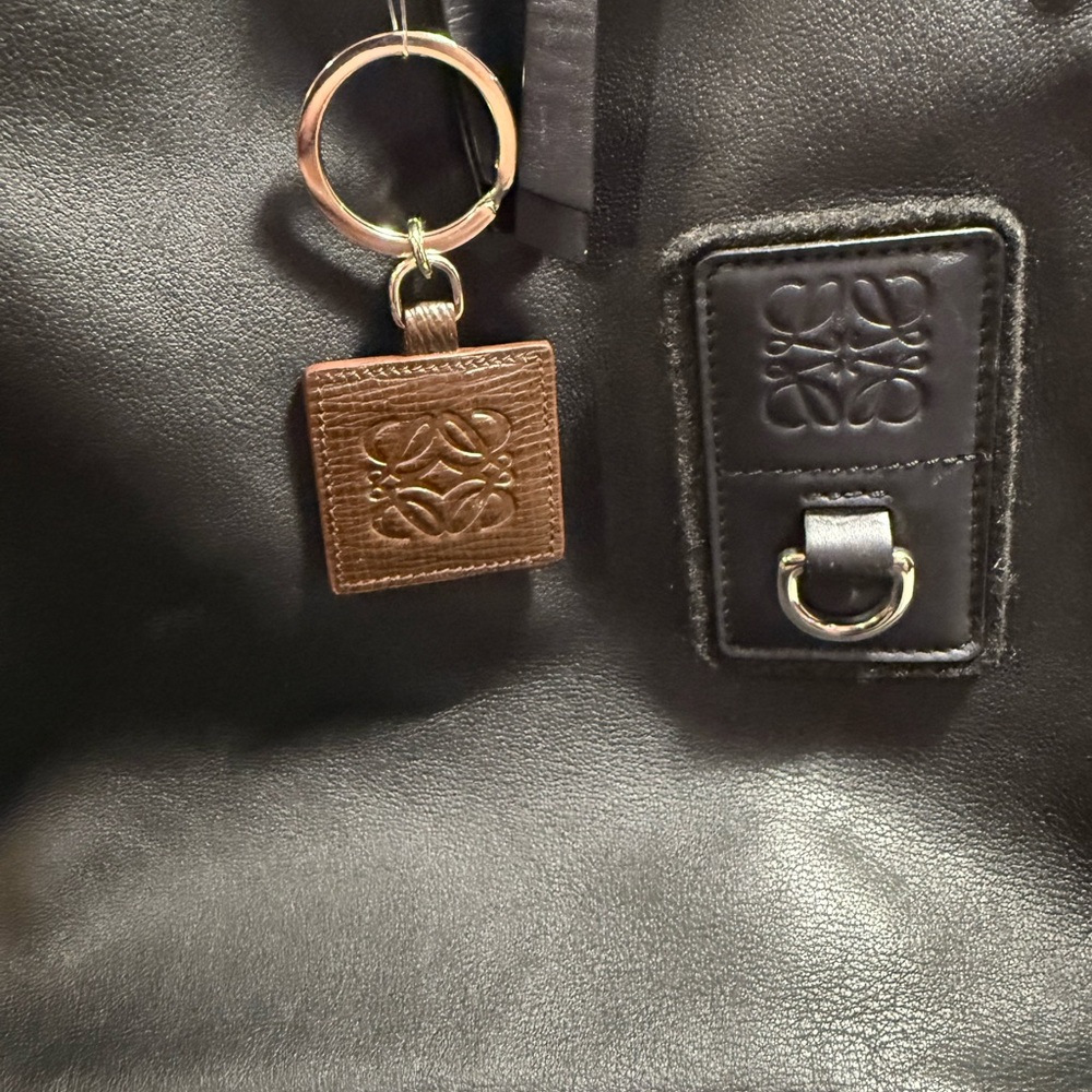 LOEWE AUTHENTIC ANAGRAM SLIM BLACK CALFSKIN LEATHER BACKPACK. EUC. - Picture 9 of 11